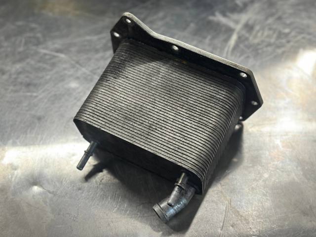 Корпус масляного фільтра LR006427 LAND ROVER