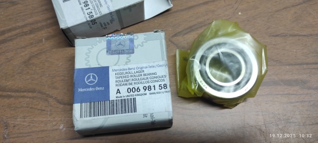 Підшипник маточини передньої, зовнішній A0069815805 MERCEDES