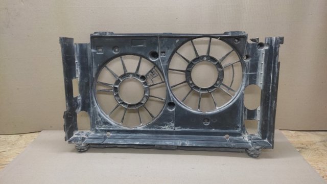 Диффузор вентилятора основного радиатора lexus ct200 11-17 16711-37040