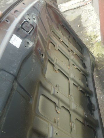 Капот ленд крузер має незначні пошкодження під покрасу  53301-60690