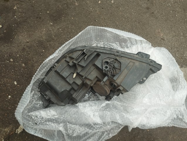 Фара правая 9810478080 PEUGEOT