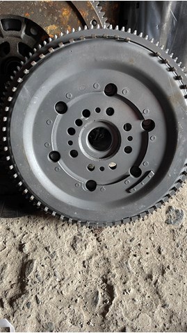 Маховик із зубчастим ободом в зборі 2S716477FE FORD