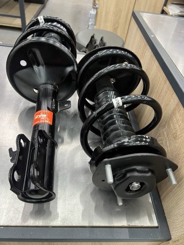 Амортизатор передньої підвіски, лівий 32T17A BOGE