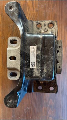 Опора коробки передач 5Q0199555R VAG