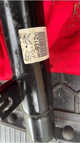 Стійка передня права 9804831280 PEUGEOT