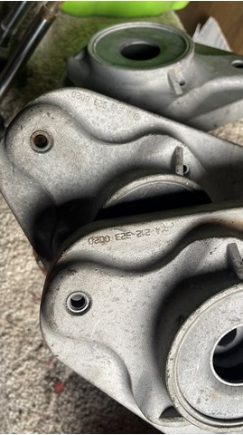 Опора стійки амортизатора переднього A2123230020 MERCEDES