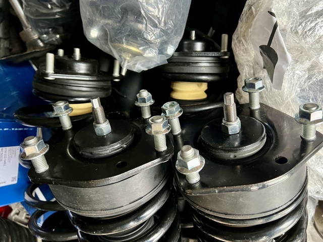 Амортизатор передньої підвіски K05135573AJ FIAT