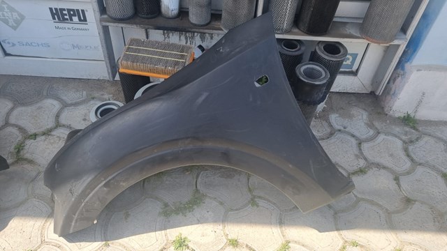 Переднє праве крило MR535756 MITSUBISHI