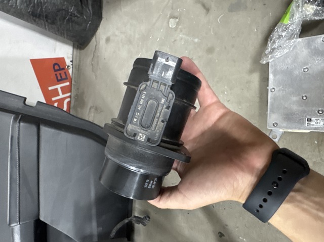 Датчик повітря на впуску 04L906461B VAG