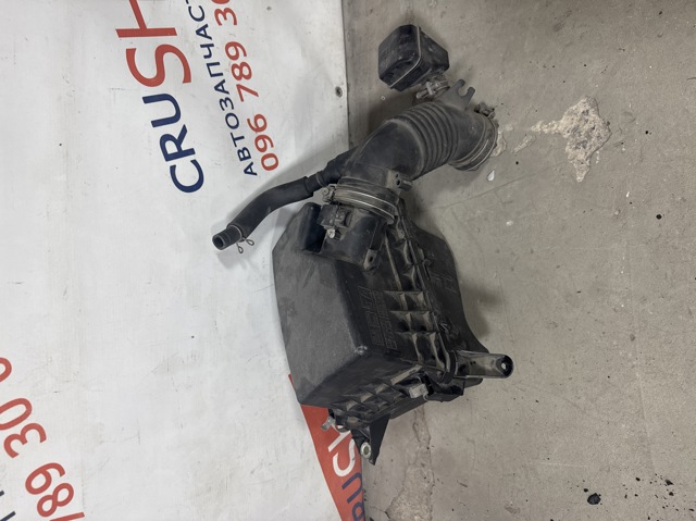 Корпус повітряного фільтра, верхня частина 177050V020 TOYOTA