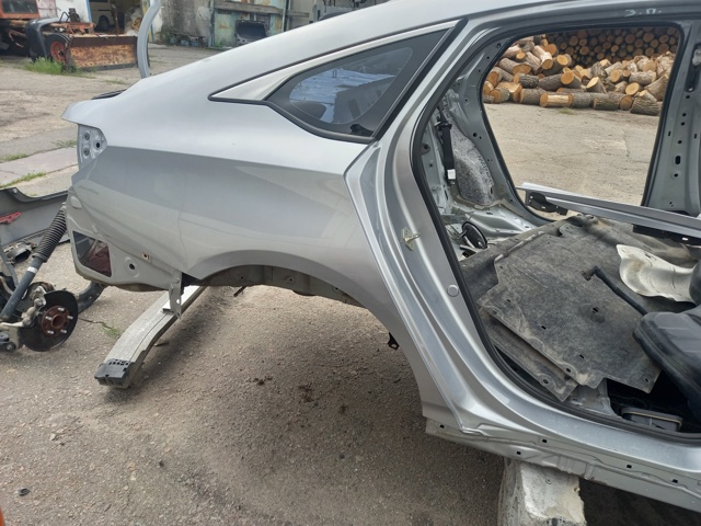 Стукло багажника, праве 73500TVAA01 HONDA
