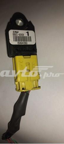 Датчик Ейрбег передній 8983102030 TOYOTA