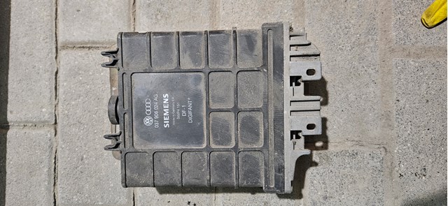 Блок двигуна 037906024 VAG
