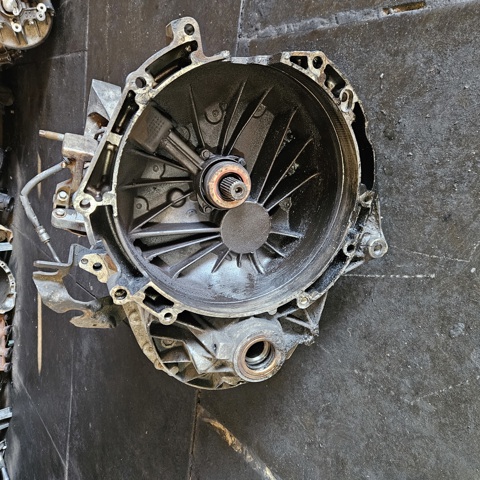 Коробка механіка в зборі 6C1R7002AB FORD