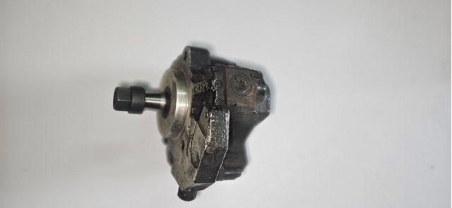 Насос паливний високого тиску 7788670 BOSCH