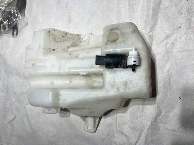 Бачок омивача скла FJ5Z17618A FORD