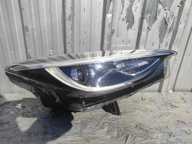 Права блок фара 260105DC5A NISSAN