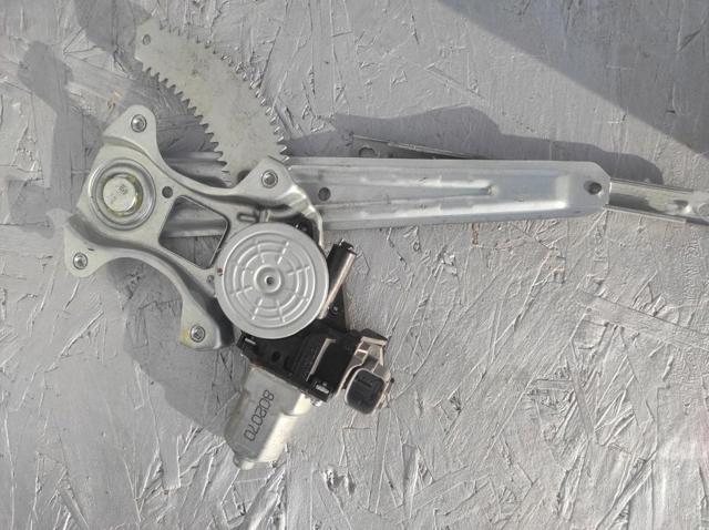 Склопідйомник задніх правих дверей 827203NN0A NISSAN