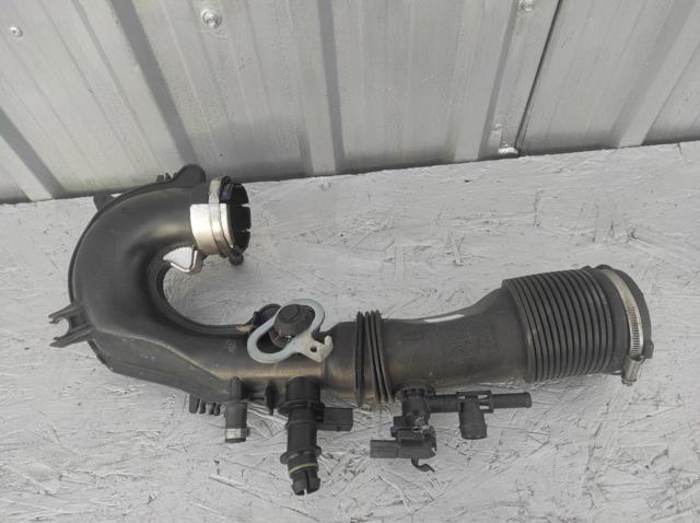 Колектор впускний A2700901029 NISSAN