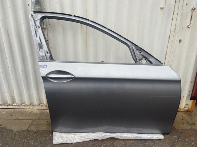 Дверка передня права 41009628754 BMW