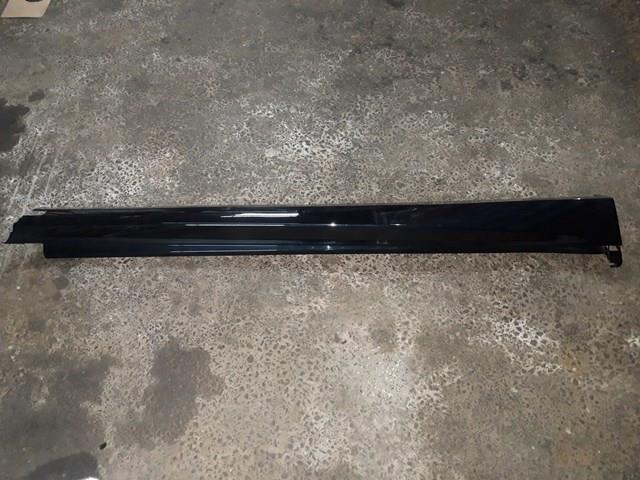 Накладка зовнішня (молдинг) порога, правий 51778099112 BMW