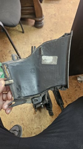 Дефлектор переднього бампера, правий 51117418414 BMW