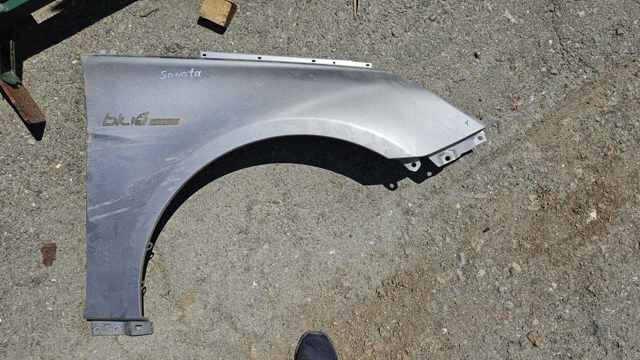 Переднє праве крило 663213S000 HYUNDAI