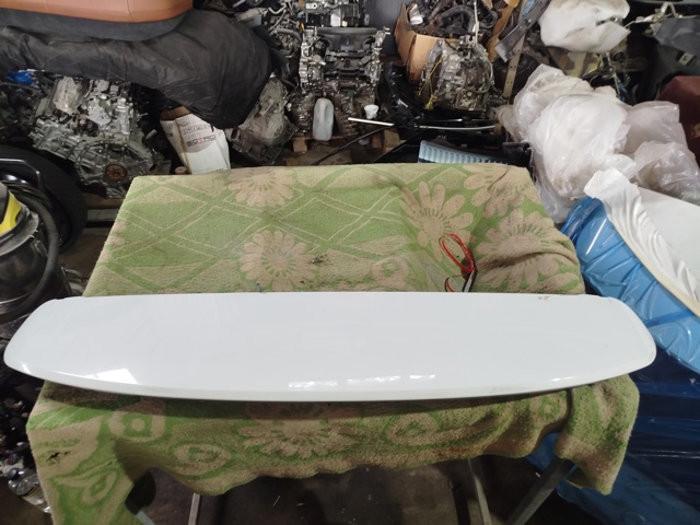 Спойлер 3/5-х, задніх дверей 4M0827933 VAG