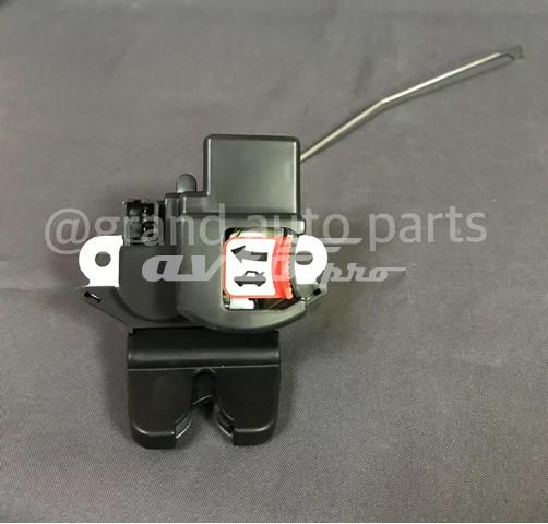 Замок кришки багажника / задніх 3/5-х дверей 812301R010 HYUNDAI