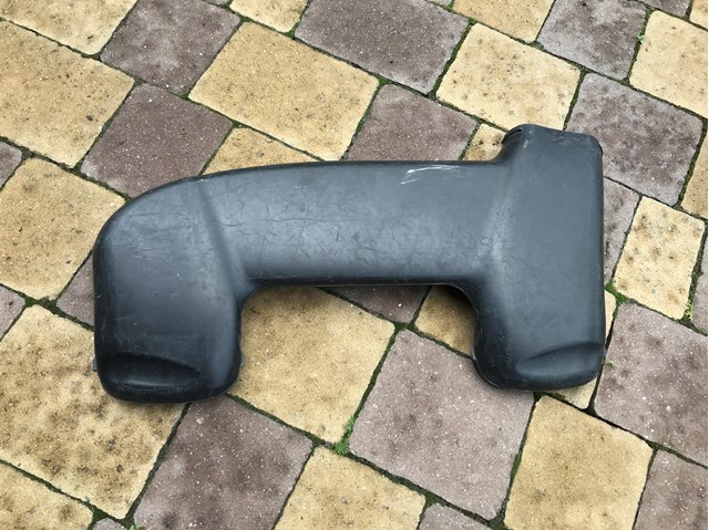 Повітроприймач 13718570289 BMW