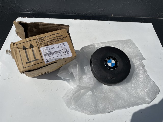 Подушка AIRBAG передня ліва 32305A66F66 BMW