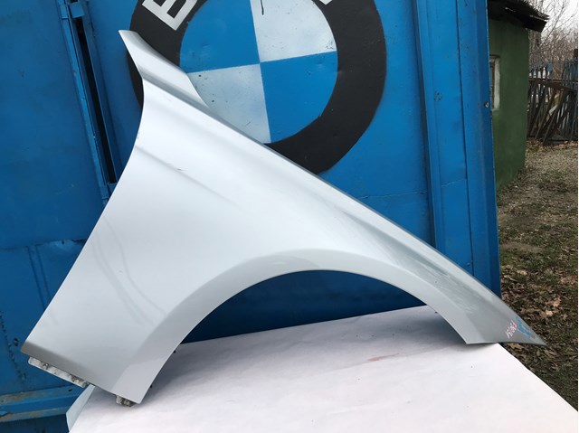 Переднє праве крило 41009621598 BMW