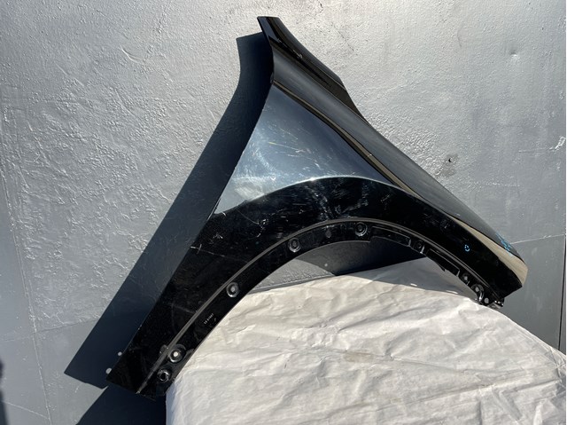 Переднє праве крило 41009629108 BMW