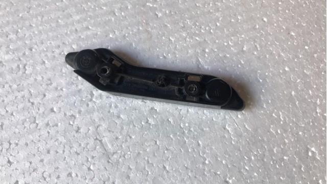 Направляюча переднього бампера, права 51117245764 BMW
