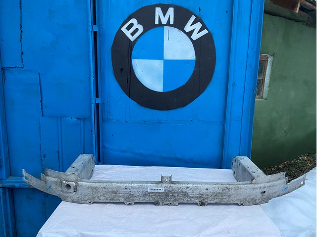 Буфер бампера переднього 51117358796 BMW