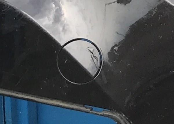 Заглушка бампера буксирувального гака, передня ліва 51117391808 BMW