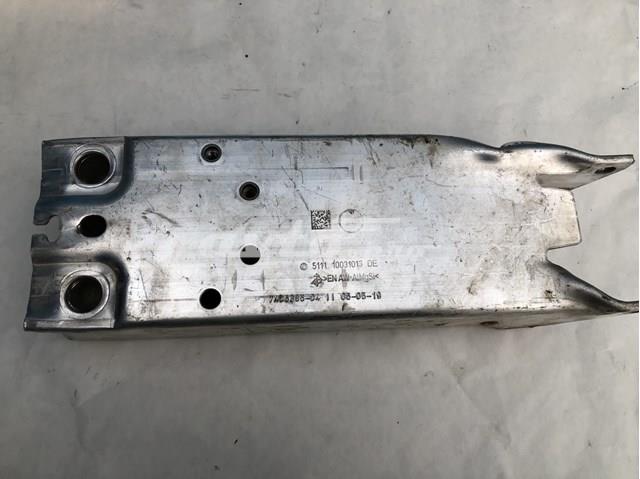 Кронштейн підсилювача переднього бампера 51117406385 BMW