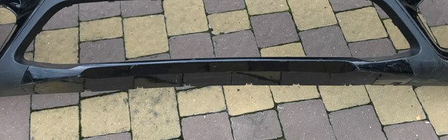 Накладка на передній бампер 51117453570 BMW