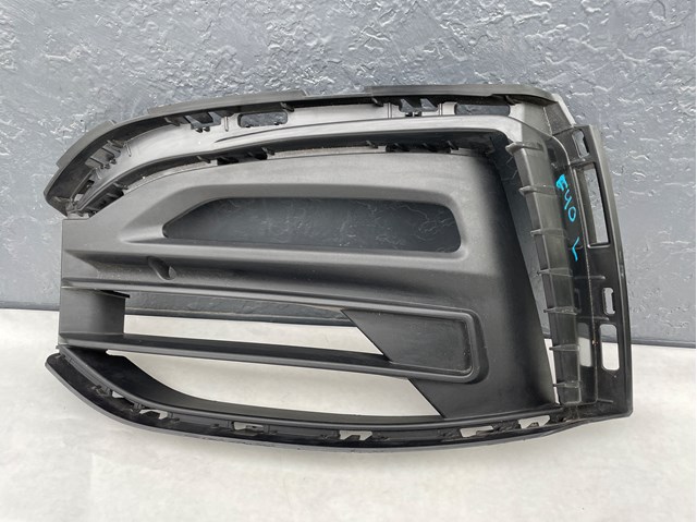 Решітка переднього бампера, ліва 51117459715 BMW