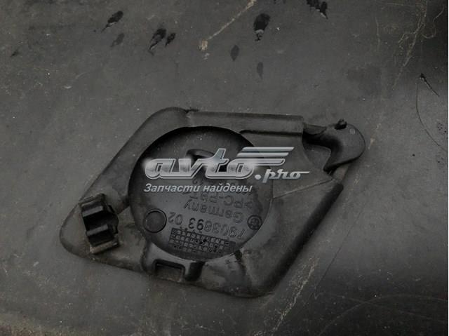 Заглушка бампера буксирувального гака 51118048681 BMW