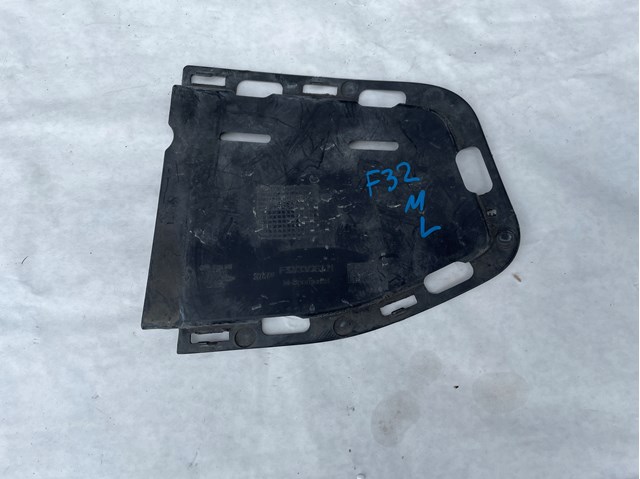 Решітка переднього бампера, нижня 51118054549 BMW