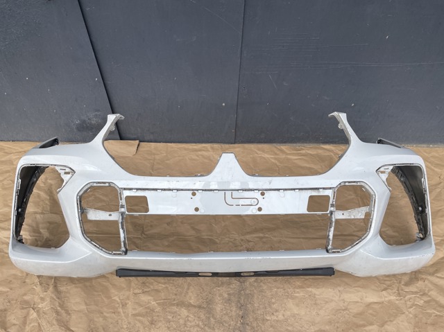 Бампер на авто 51118081945 BMW