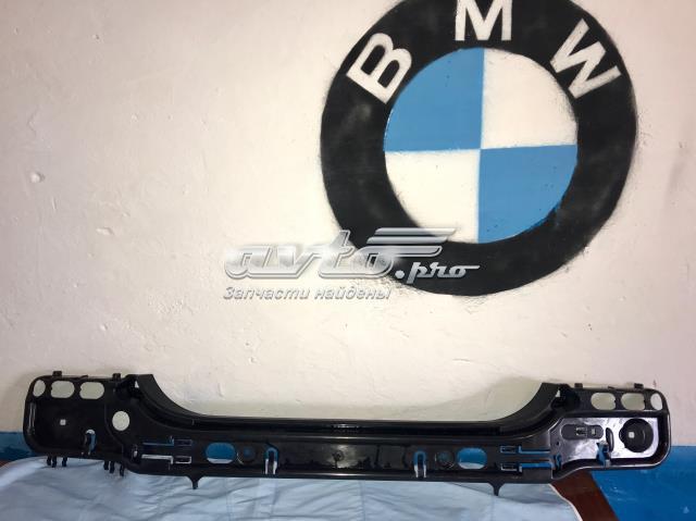 Кронштейн бампера заднього, центральний 51127056343 BMW