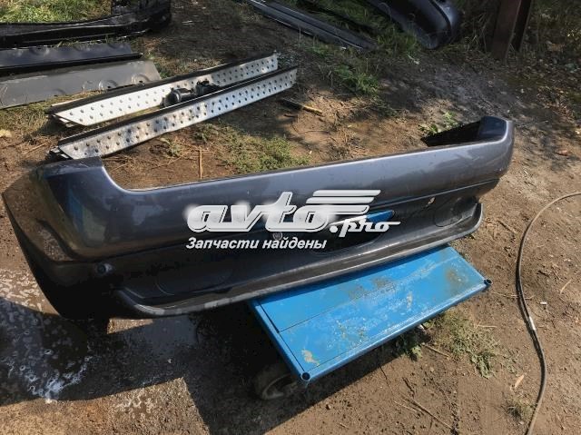 Бампер задній 51128402324 BMW