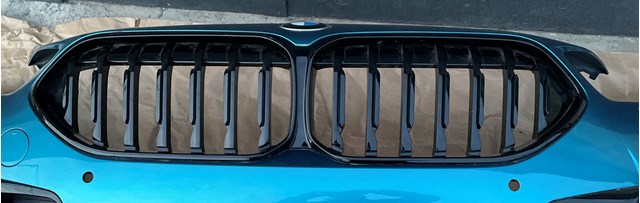 Облицювання радіатора 51135A39375 BMW