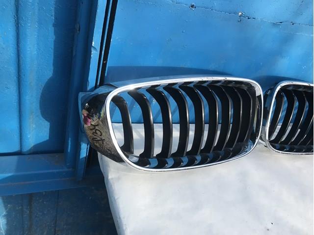 Решітка радіатора права 51137294804 BMW