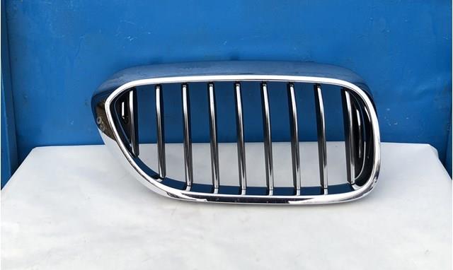 Решітка радіатора права 51137390866 BMW