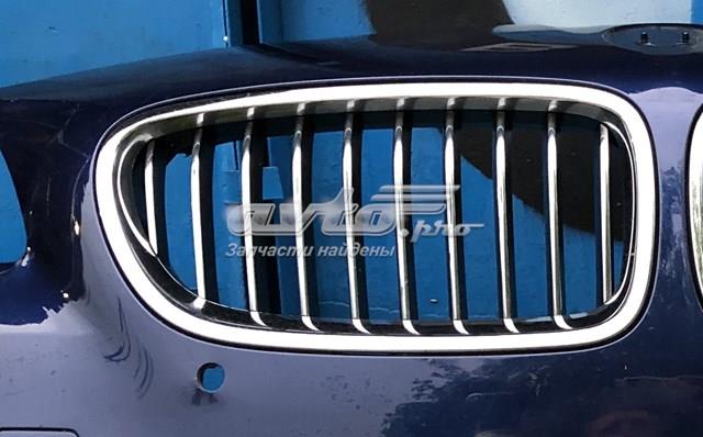 Решітка радіатора права 51137412324 BMW