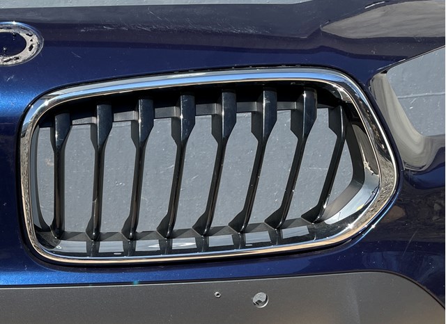 Облицювання радіатора 51137424777 BMW