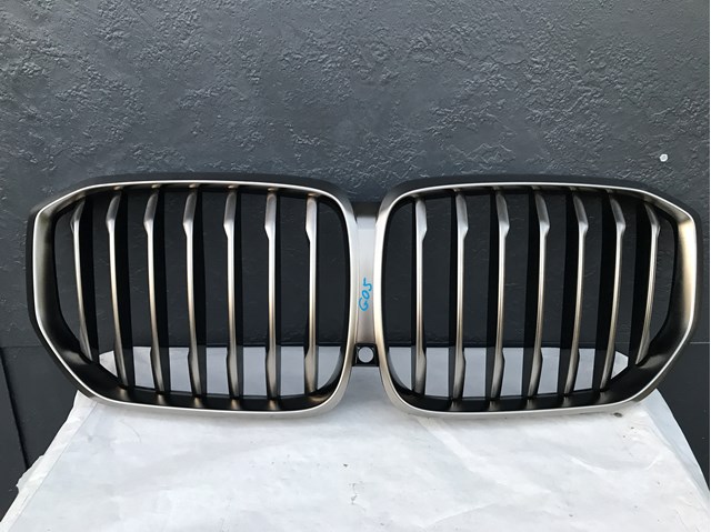 Облицювання радіатора 51137454888 BMW